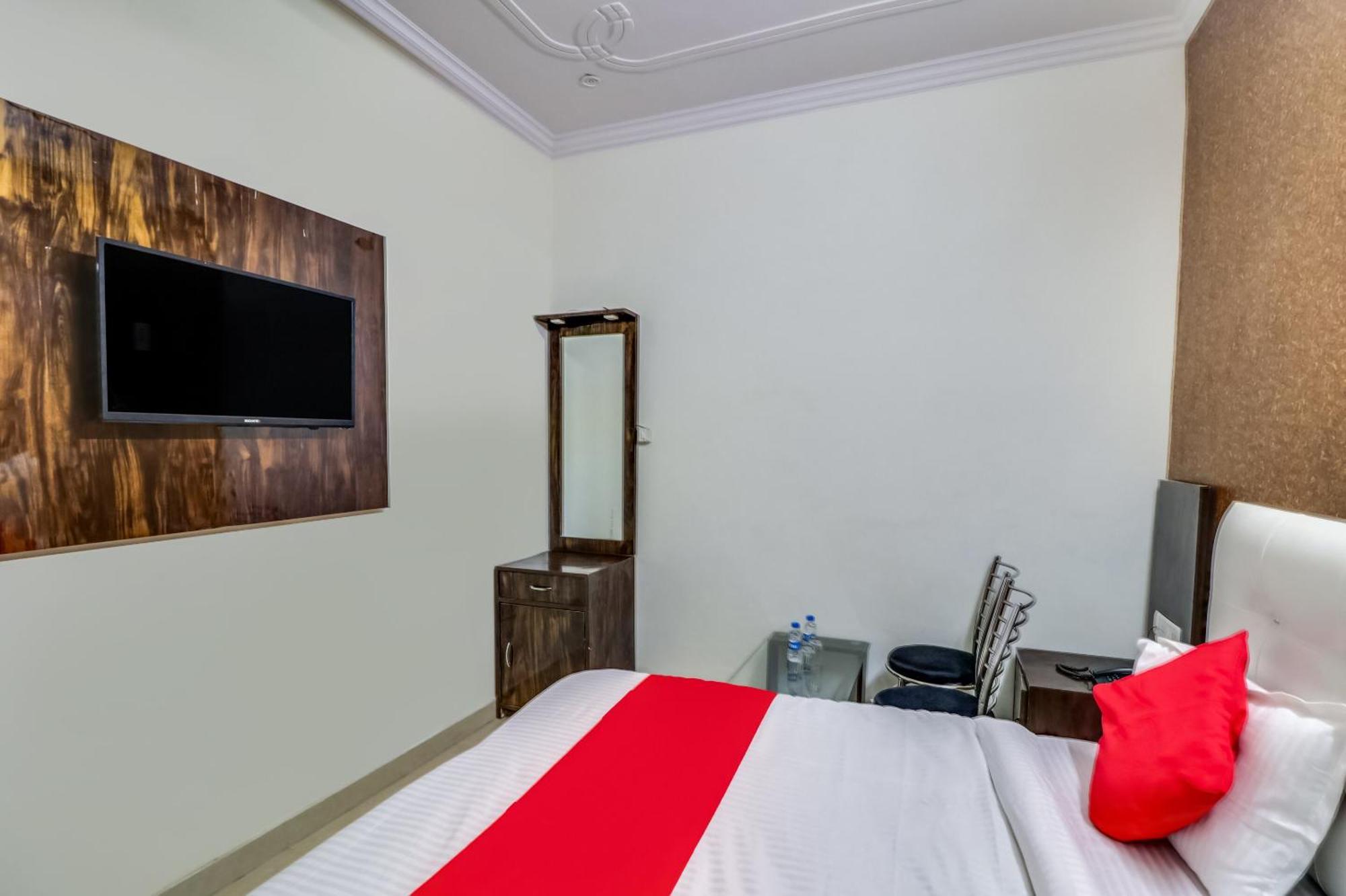 Hotel O Rodstar Chinhat Exterior foto